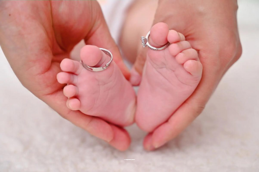 台湾怀孕肚子一边高一边低 台湾怀孕肚子一边高一边低